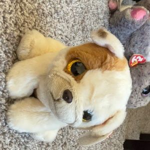 I am Seling a dog stuffed animal